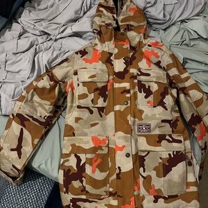 DC Liberate 15K Women’s Snowboard Jacket size small